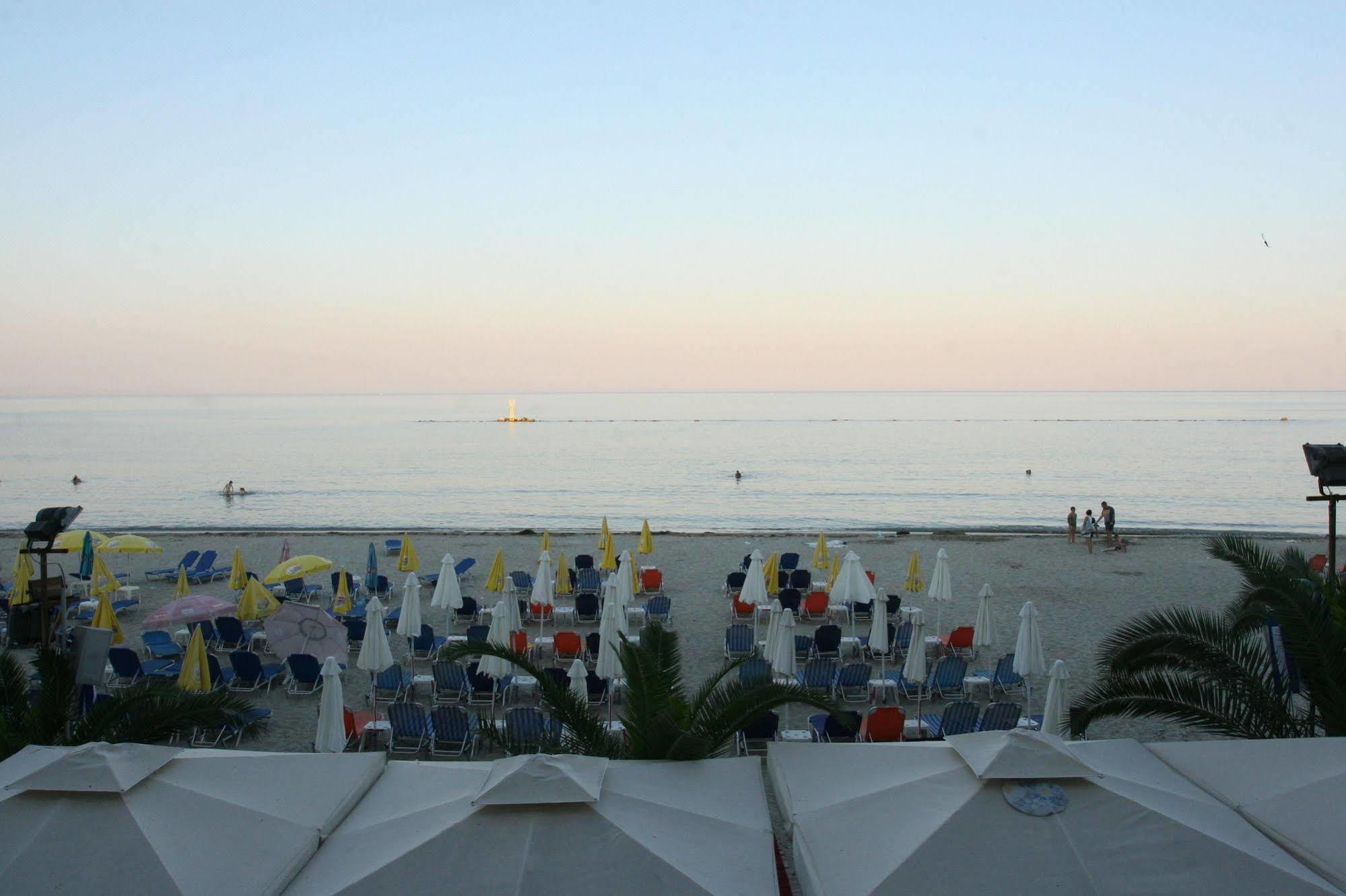 Hotel Zografos Paralía Exterior foto